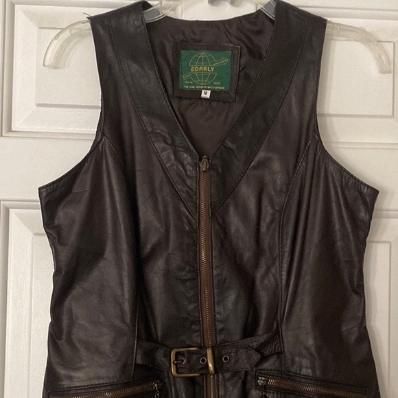 Beautiful Genuine Leather Vest - Picture 4 of 13